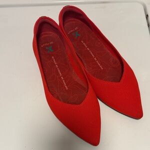 Women's Red Pointed Ballet Flats